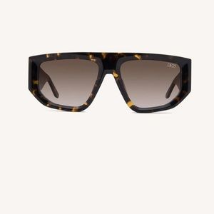 Dezi backtrack sunglasses